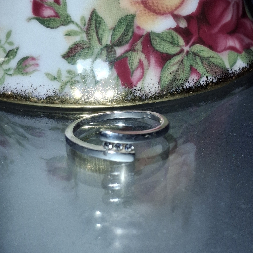Silver Ring - Picture 3 of 6
